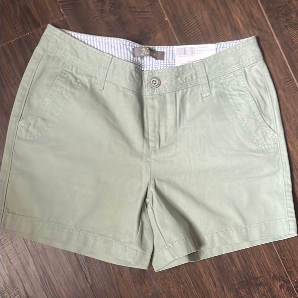 Natural Reflections Green Bermuda Shorts Cotton Blend Versatile